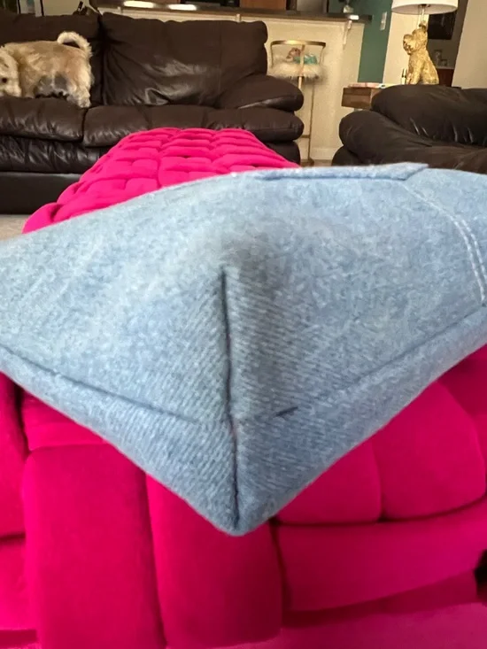 True Religion Cosmetic Case-NWT - Picture 6 of 10